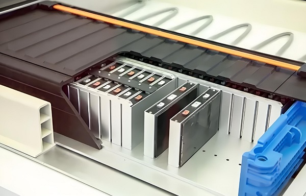 激光焊接機(jī)在鋰電池模組pack組裝中的重要性 激光焊接機(jī)在鋰電池模組pack組裝中的重要性