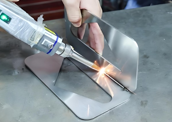 離焦量對(duì)激光焊接機(jī)的焊接質(zhì)量有影響嗎？