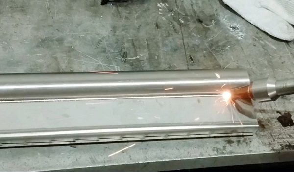 激光焊接機(jī)焊接時(shí)有焊渣的原因