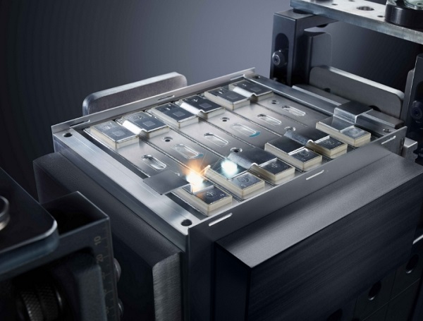 鋰電池激光焊接機(jī)出現(xiàn)焊縫發(fā)黑怎么解決？