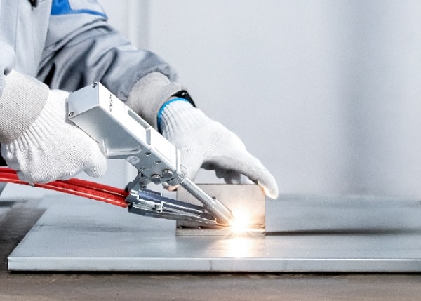 鋁和鐵可以用同一臺激光焊接機嗎？