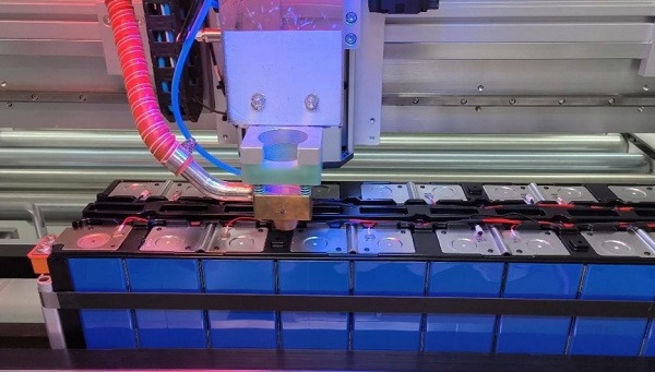 如何精確設(shè)置鋰電池激光焊接機(jī)的焊接起始和結(jié)束位置？