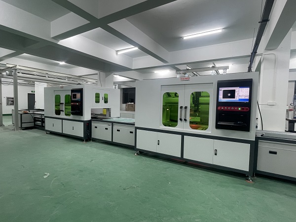 鋰電池pack生產(chǎn)線激光焊接工作站 鋰電池pack生產(chǎn)線激光焊接工作站