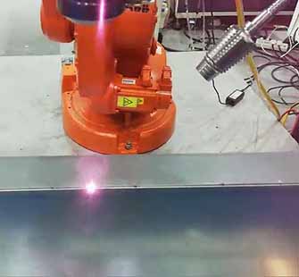 激光焊接機器人