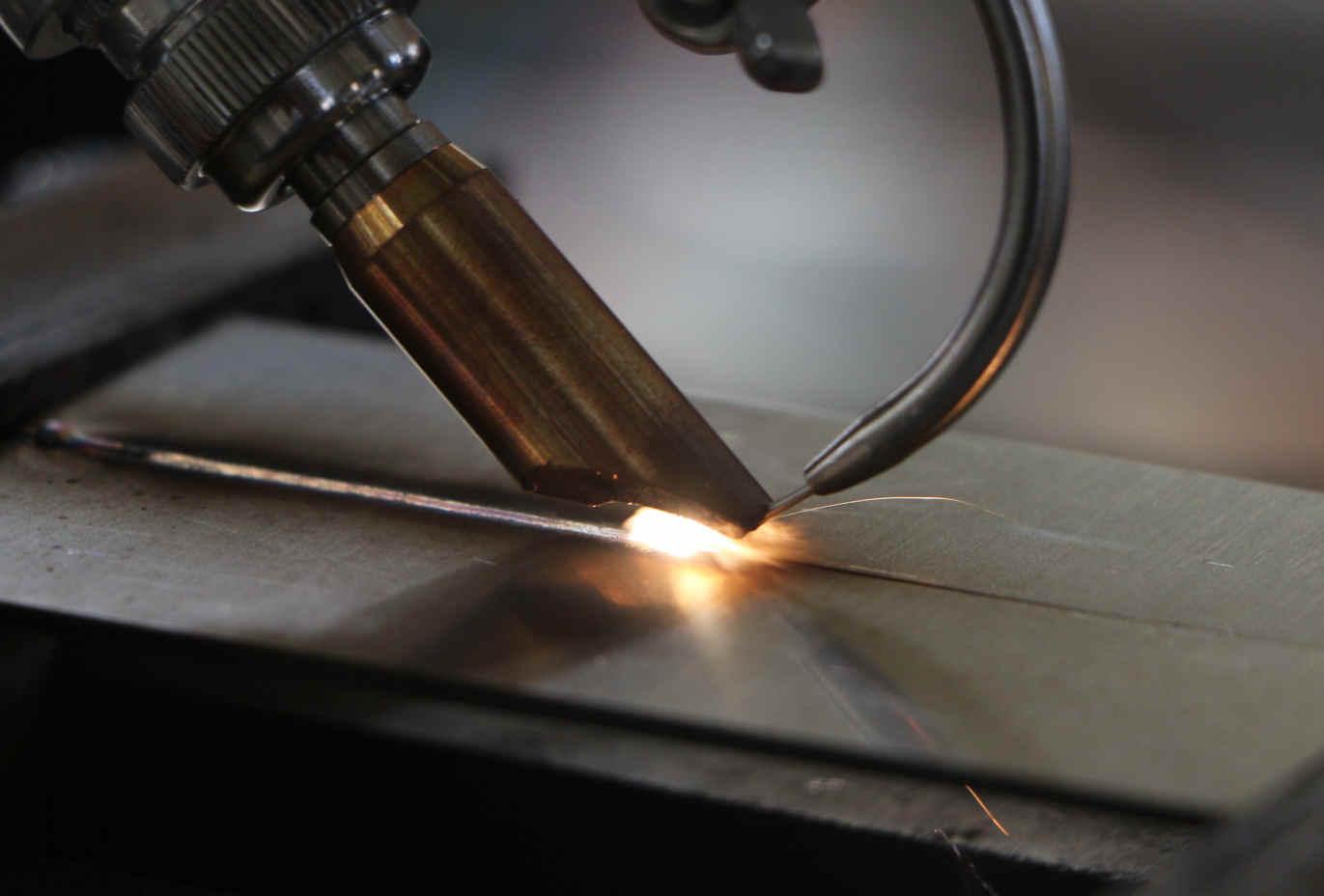 激光切割機和雕刻機哪個更實用？