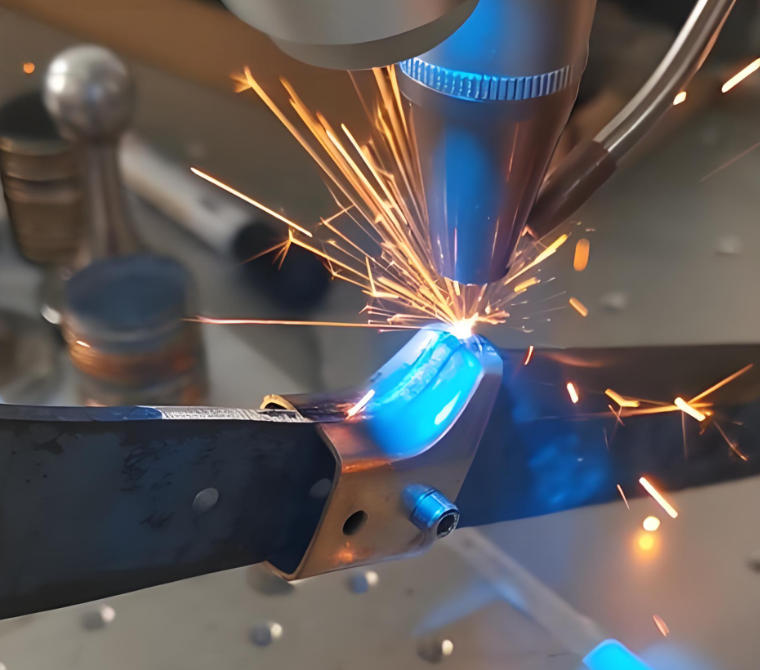 如何防止激光焊接機(jī)的焊接面出現(xiàn)裂紋? 如何防止激光焊接機(jī)的焊接面出現(xiàn)裂紋?