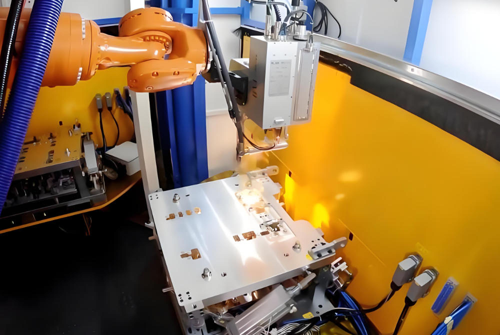 怎樣防止激光焊接機器人的焊接頭過熱？