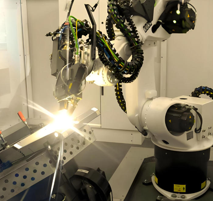 激光焊接機器人:輕松搞定曲面焊接需求 激光焊接機器人:輕松搞定曲面焊接需求