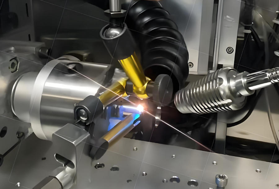 激光設備：焊接過程可自動化焊縫跟蹤與糾偏